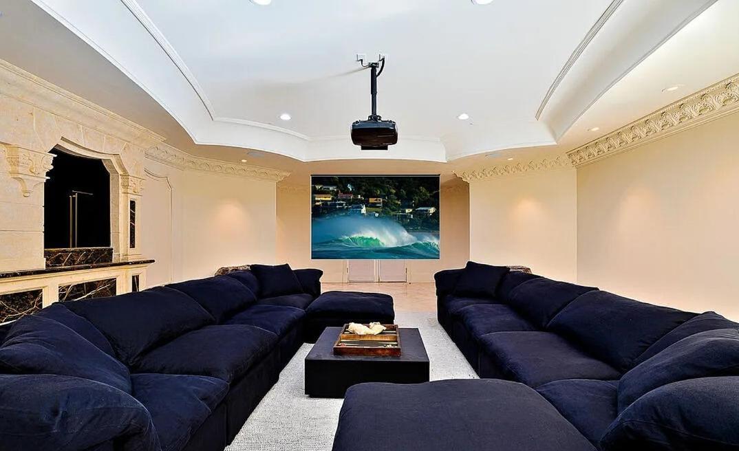Sophisticated Estate In Beverly Hills Los Angeles
