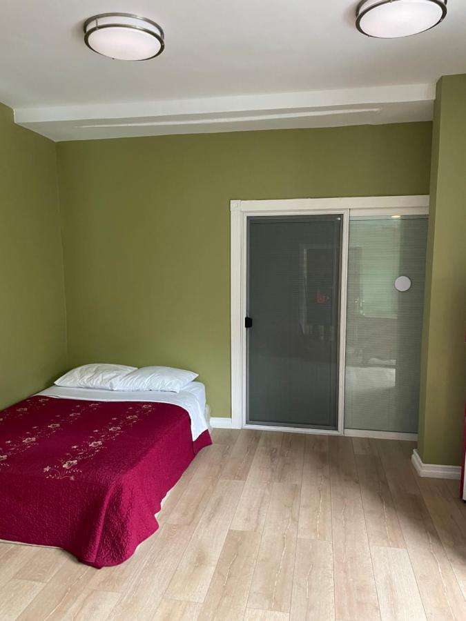 Homestay Private W/ Private Full Bathroom & Wifi & Ac & Shared Kitchen In Angeles Los Angeles