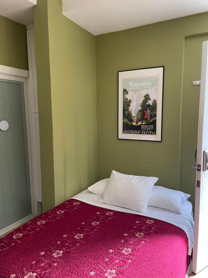Private W/ Private Full Bathroom & Wifi & Ac & Shared Kitchen In Angeles * Los Angeles