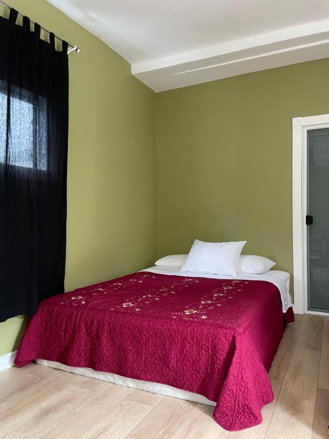 Private W/ Private Full Bathroom & Wifi & Ac & Shared Kitchen In Angeles *