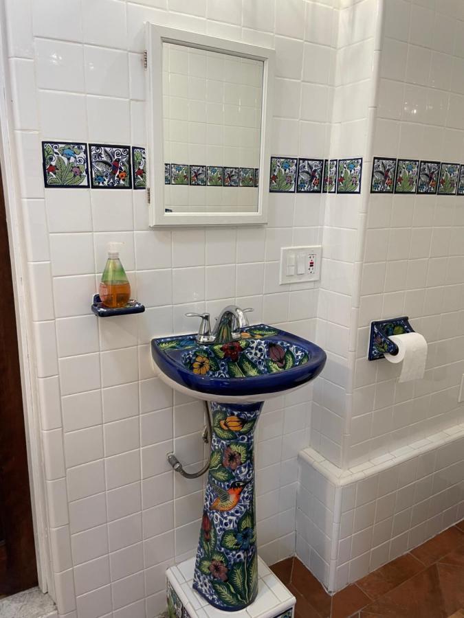 Private W/ Private Full Bathroom & Wifi & Ac & Shared Kitchen In Angeles Homestay Los Angeles