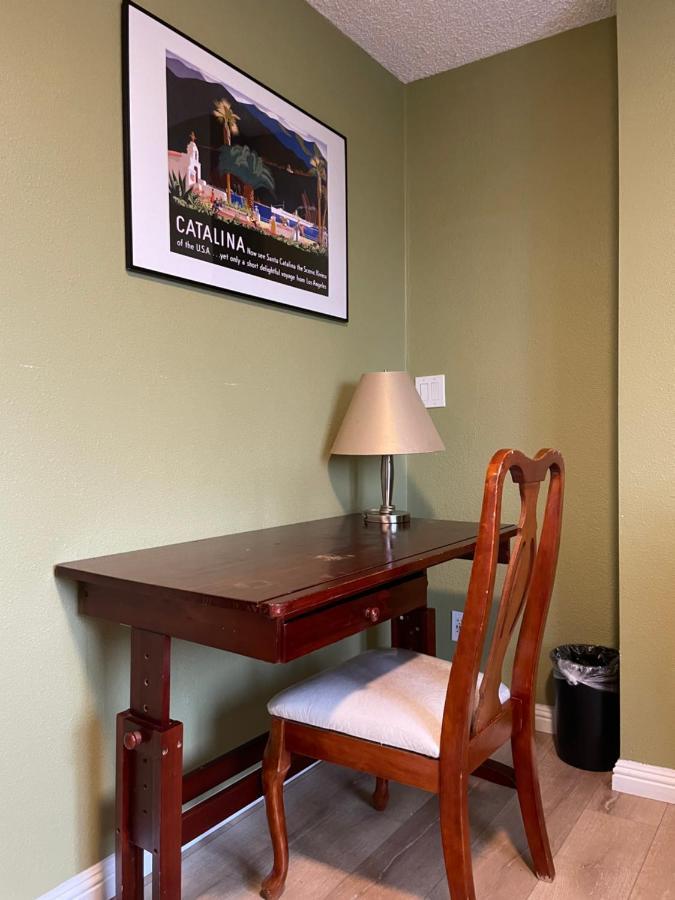 Private In Angeles With Ac, Wifi, Smart Tv, Work Desk Near Sofi Stadium Los Angeles