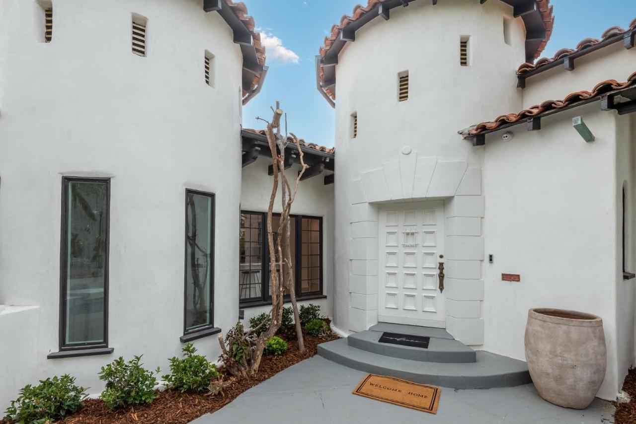 Luxury In West Hollywood, Sleeps 12 Holiday home