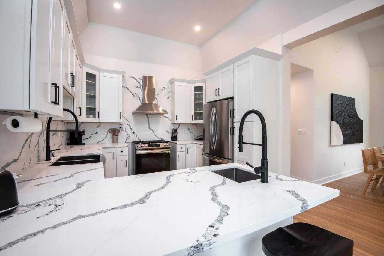 Luxury In West Hollywood, Sleeps 12