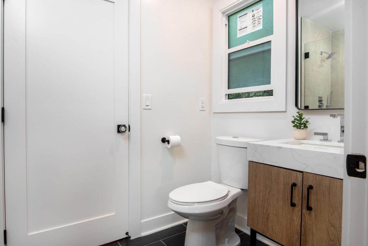 Luxury In West Hollywood, Sleeps 12