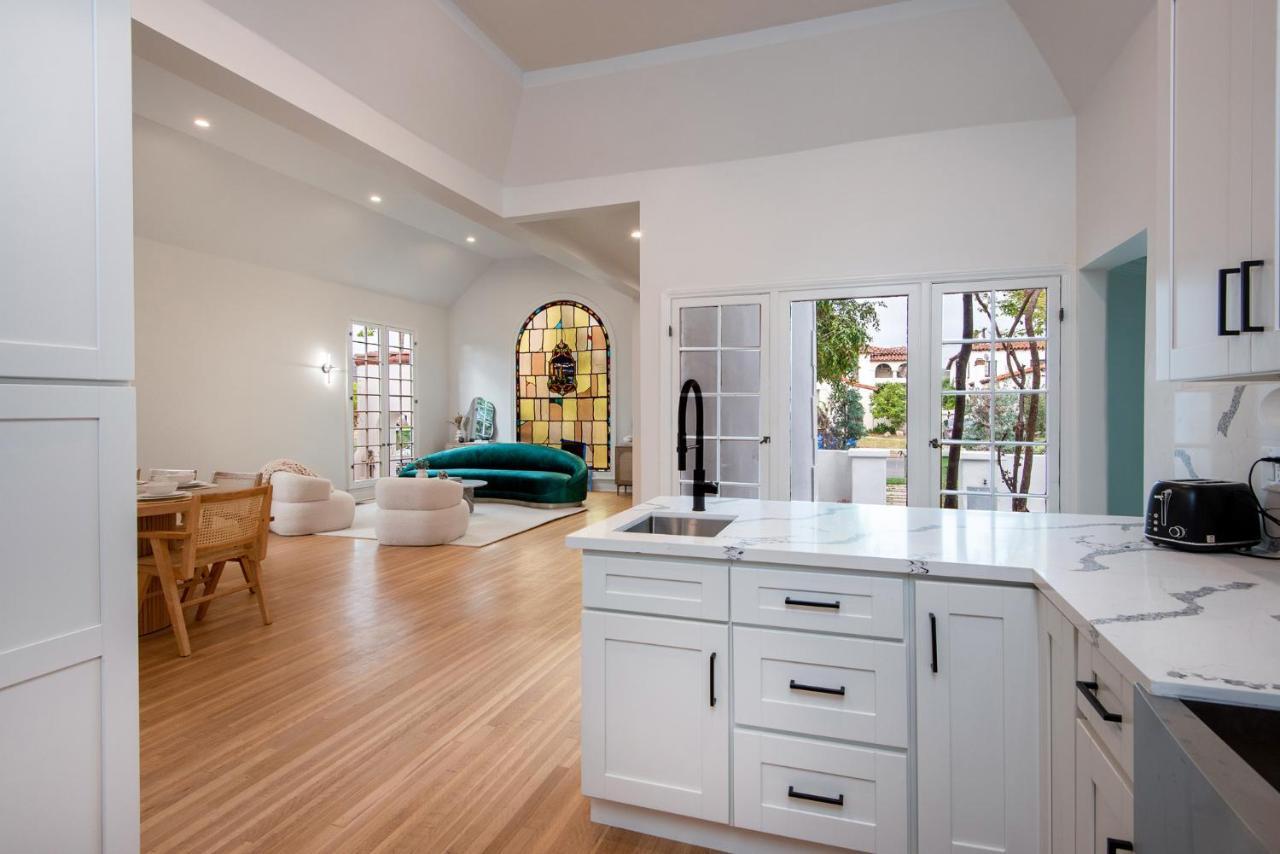 Luxury In West Hollywood, Sleeps 12