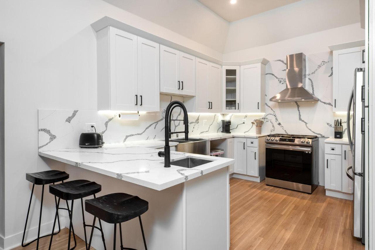 Luxury In West Hollywood, Sleeps 12 *