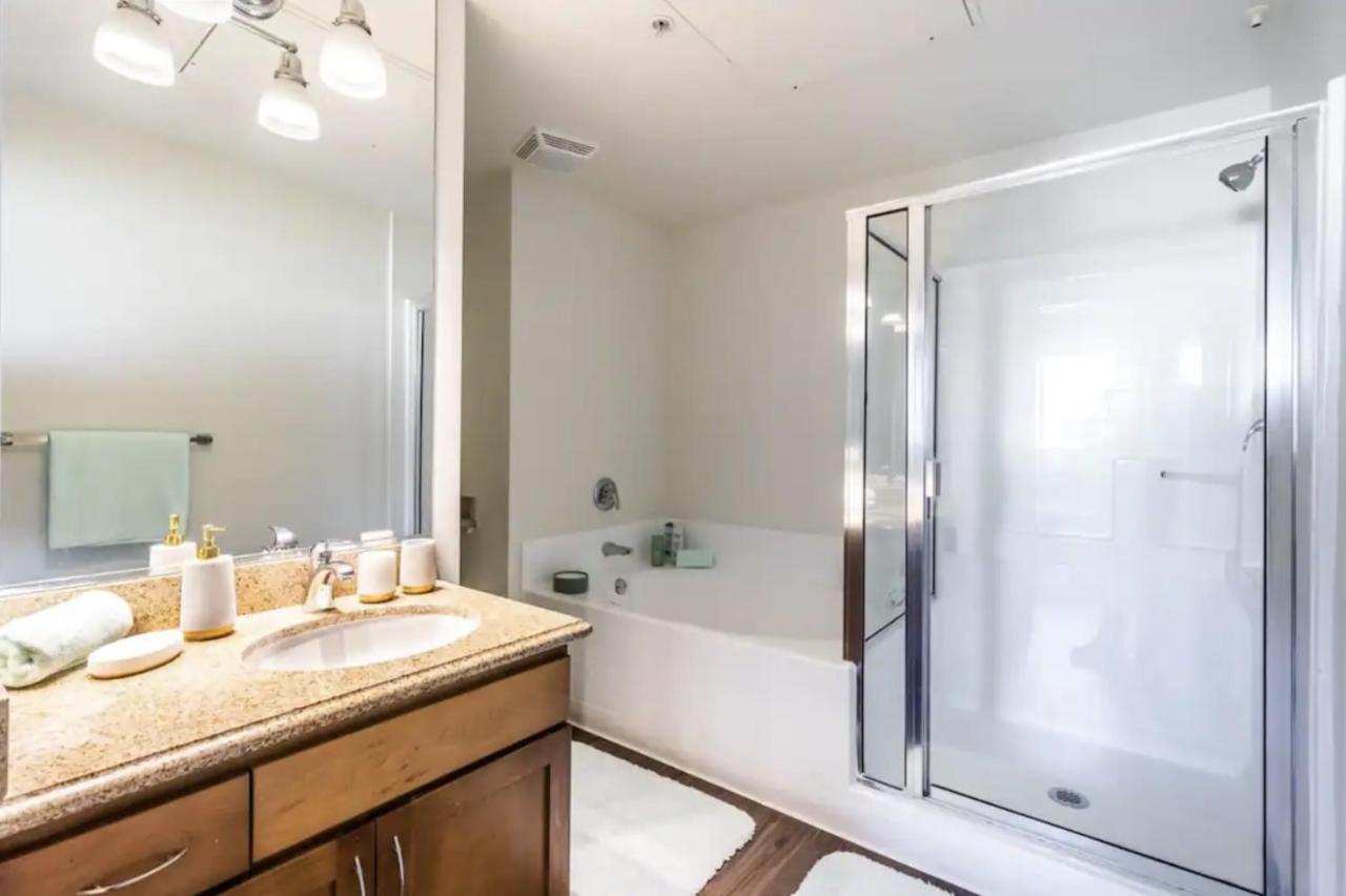 Luxury 2bedroom 2bath Santa Monica Apartment Los Angeles