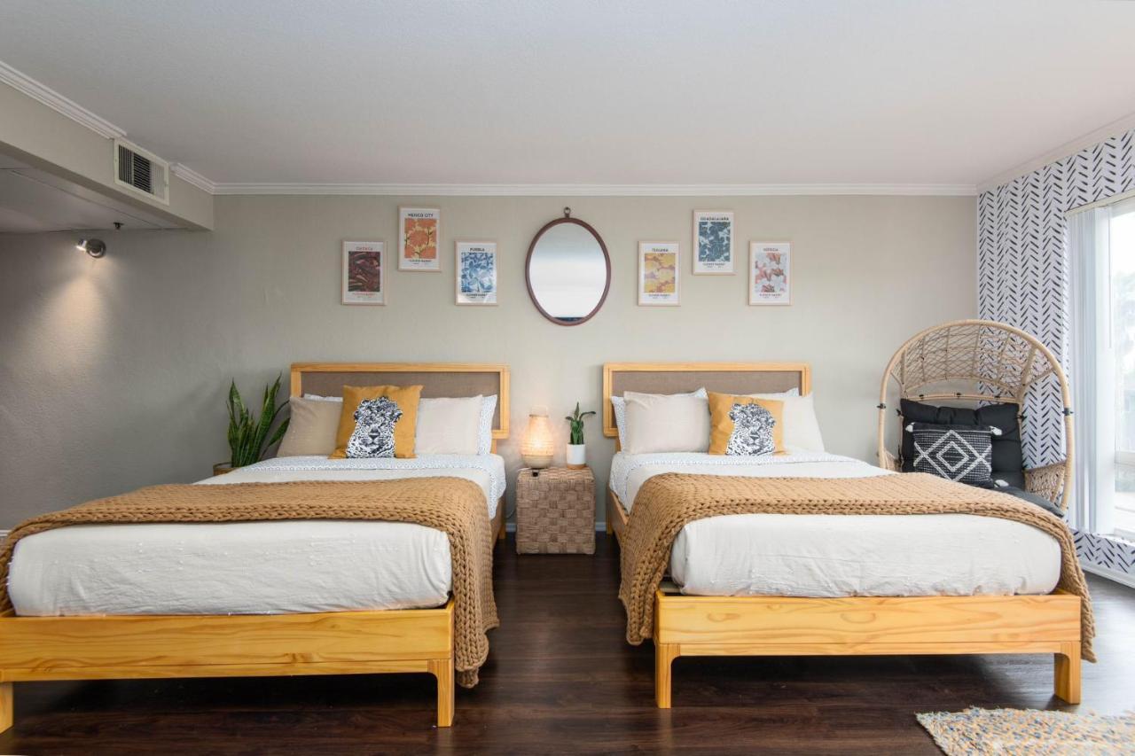 Gucci Mickey And Maxico Lofts Free Parking And Wifi Apartment