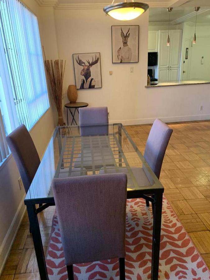 La Brea Apartment