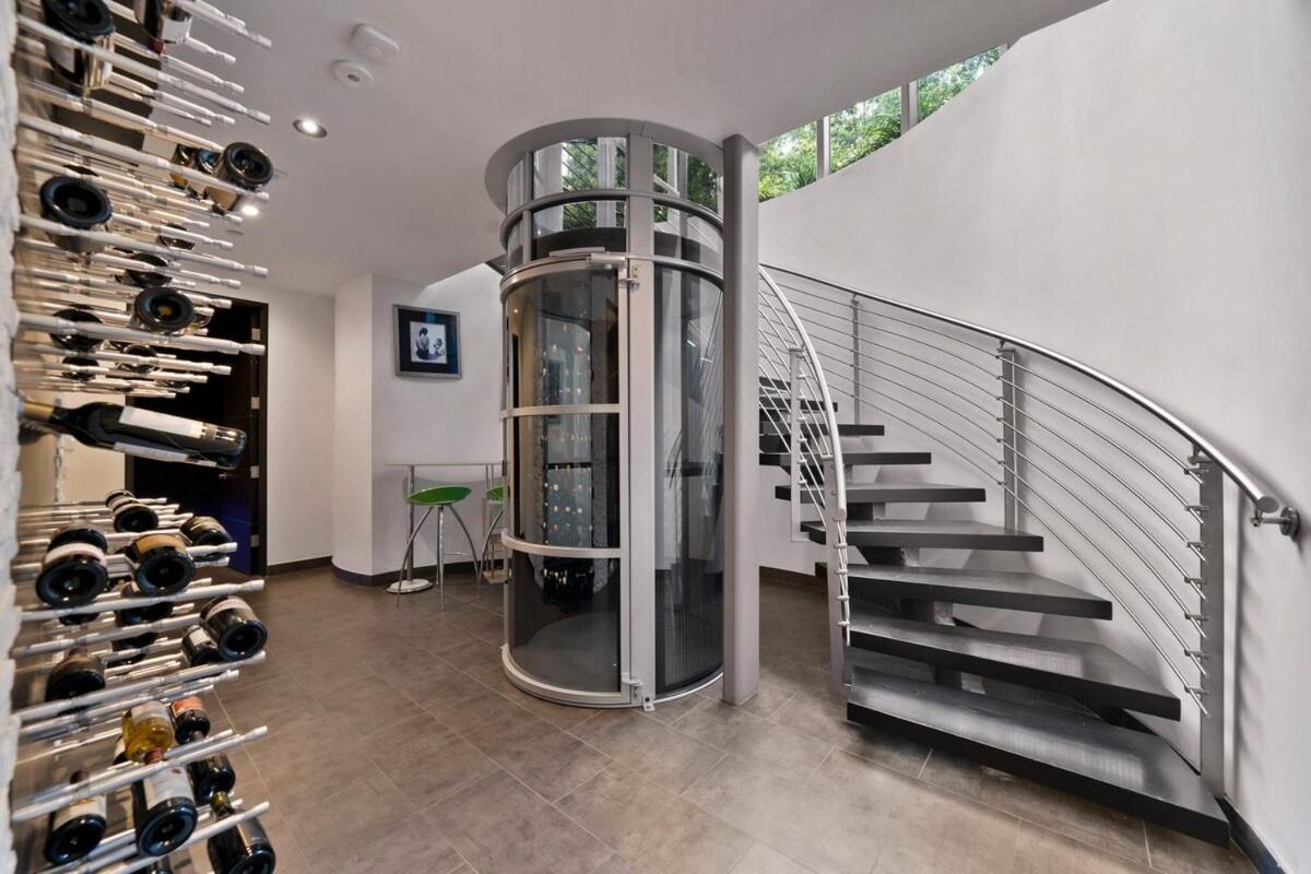 Villa Chantilly Lace Los Angeles