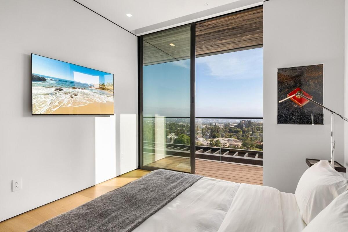 California Crystal Villa Los Angeles