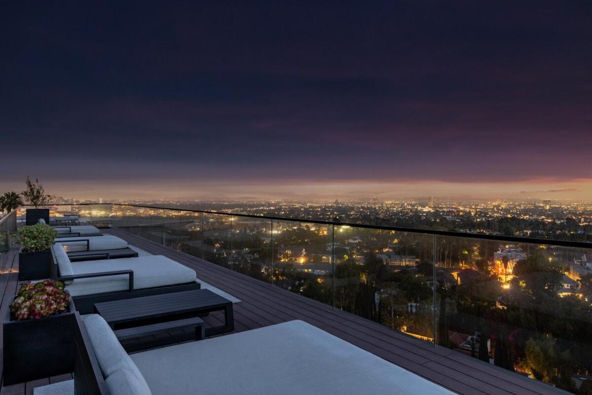 California Crystal * Los Angeles