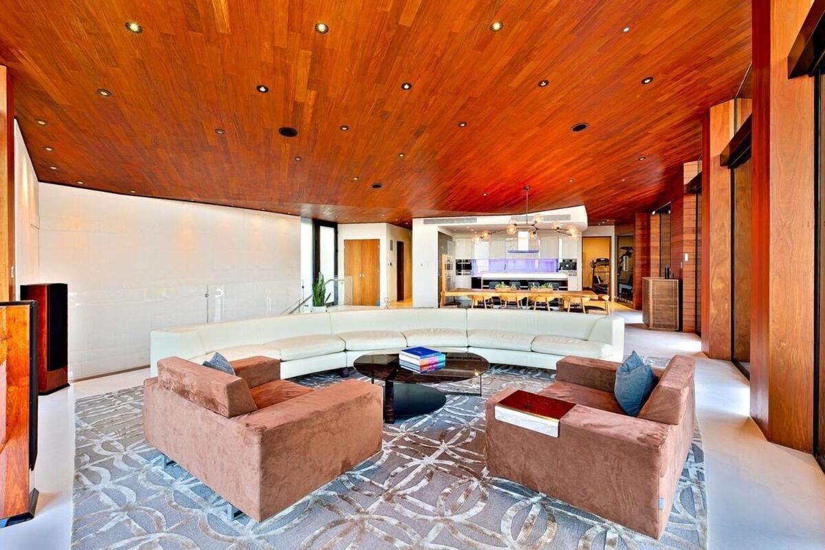 Modern With Unmatched Skyline Views Casa de férias *