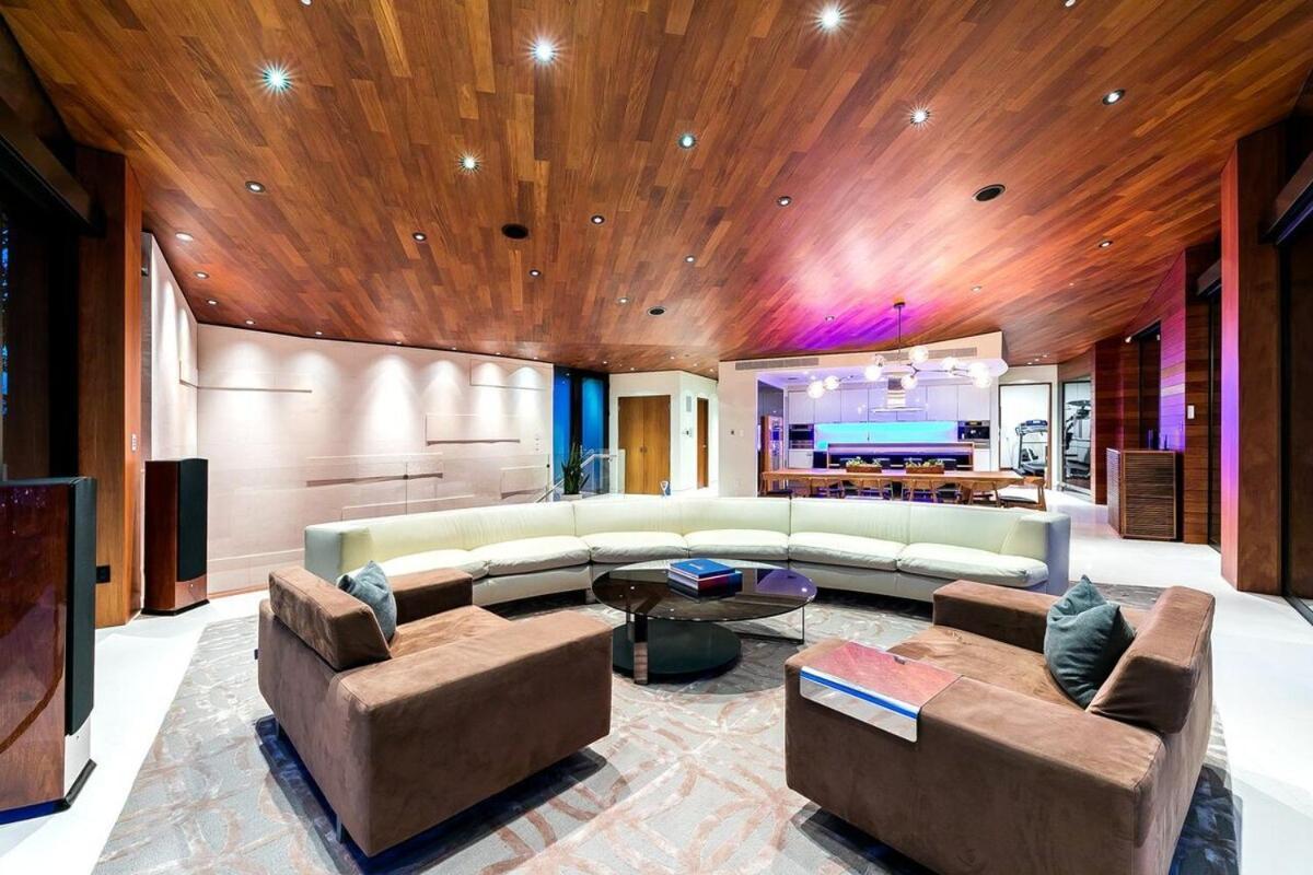 Modern With Unmatched Skyline Views * Los Angeles