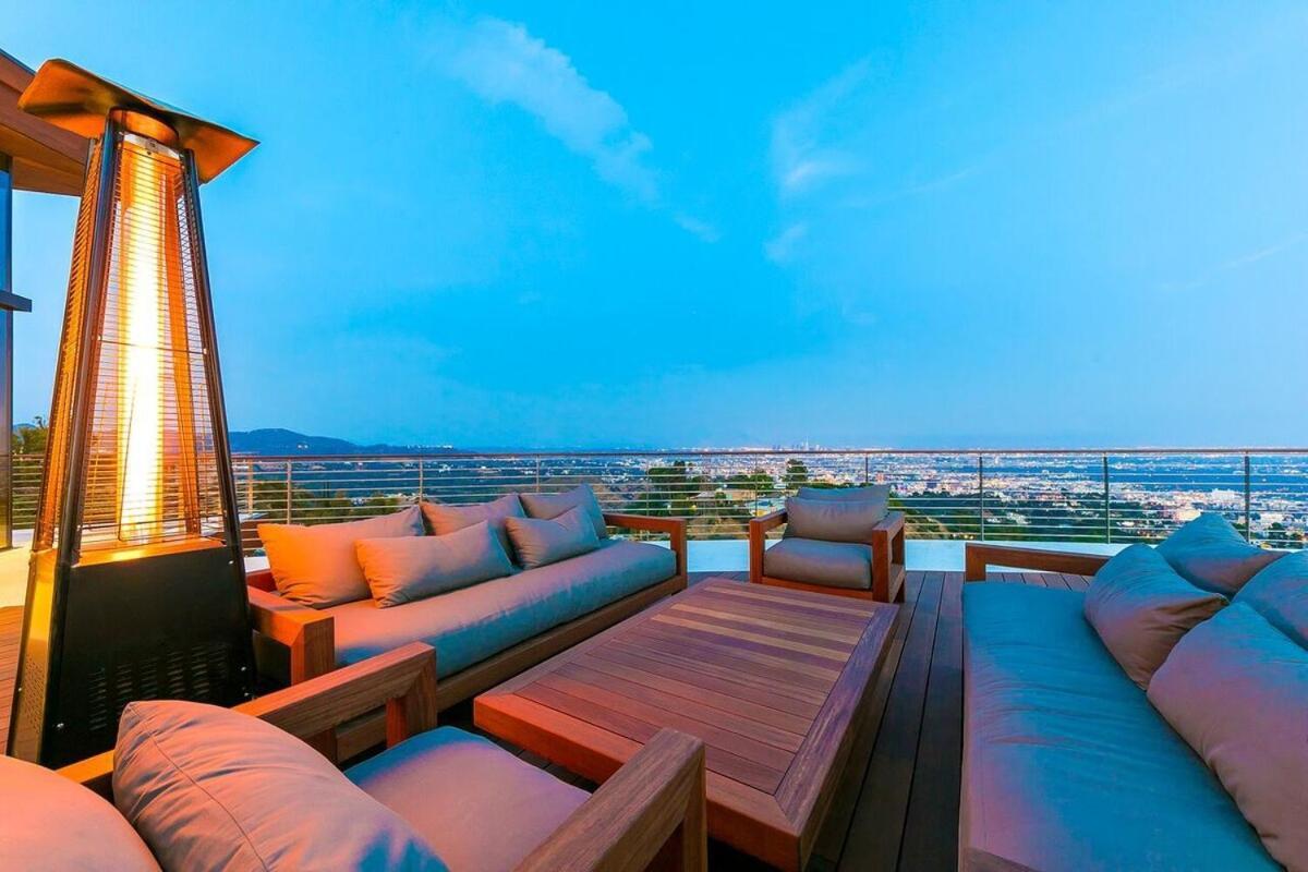 Modern With Unmatched Skyline Views Casa de férias