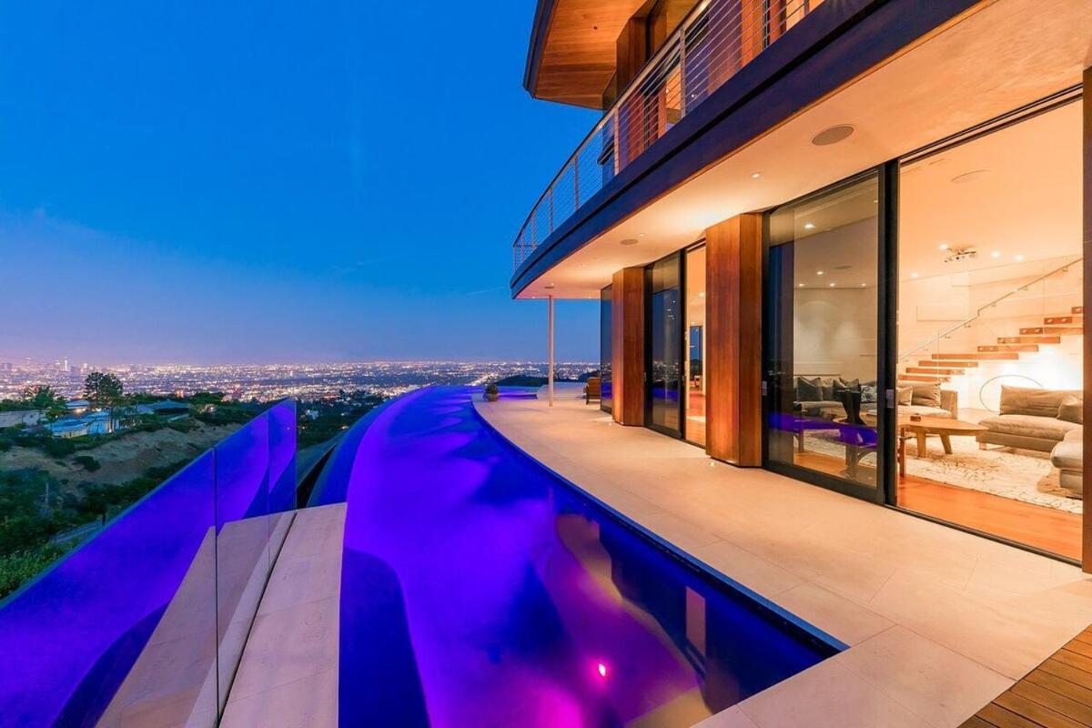 Casa de férias Modern With Unmatched Skyline Views Los Angeles