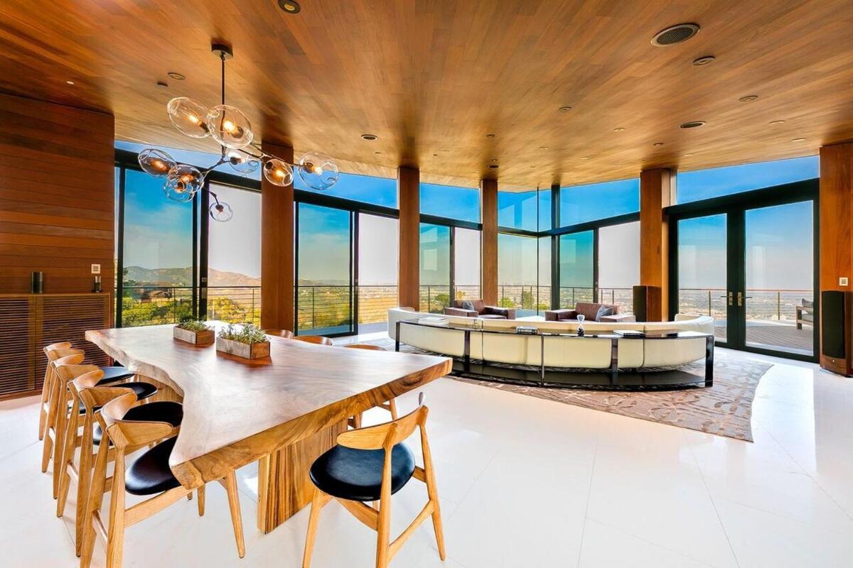 Modern With Unmatched Skyline Views Casa de férias Los Angeles