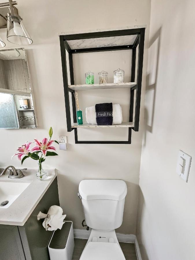 Apartment 15 Mins To Venice Beach, Lax And Private Parking Los Angeles