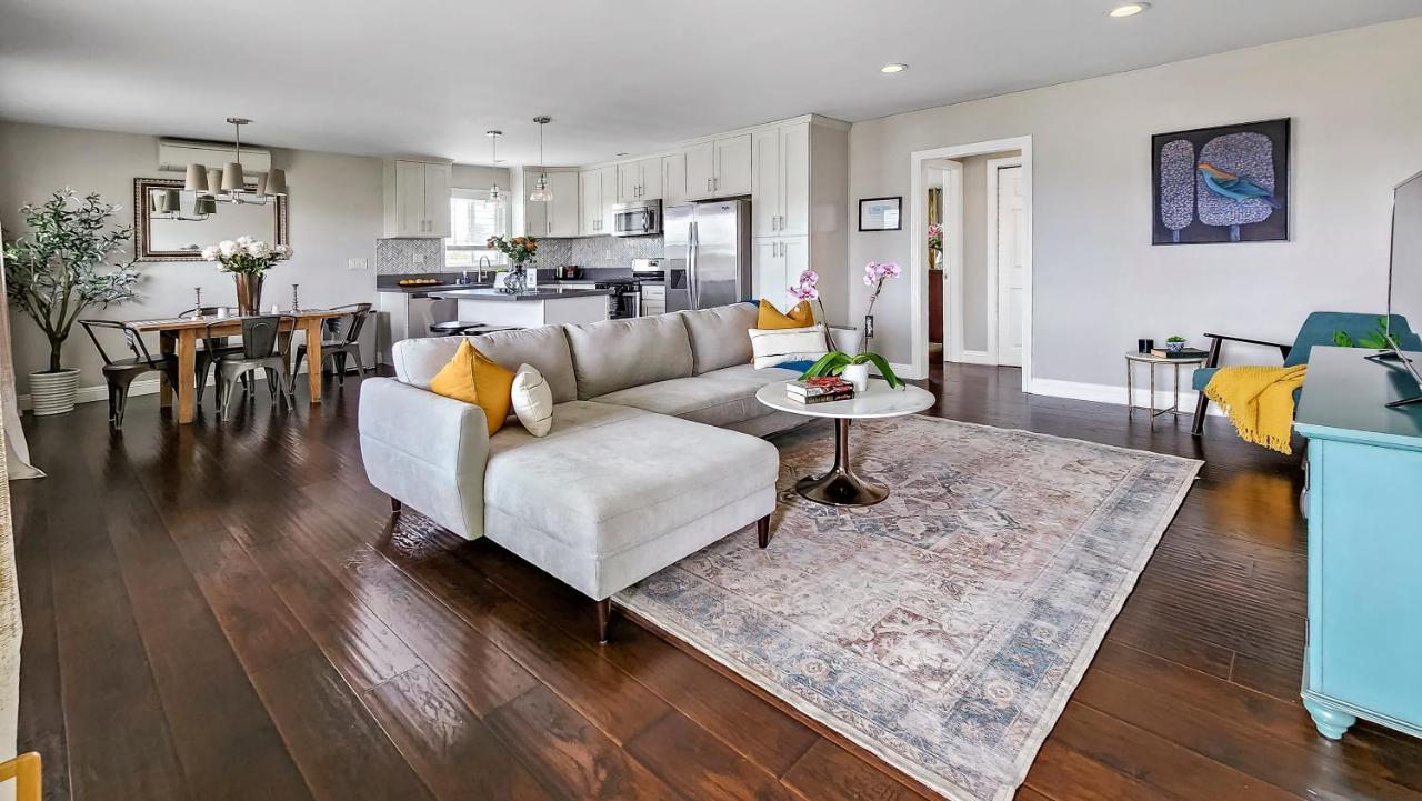 15 Mins To Venice Beach, Lax And Private Parking * Los Angeles