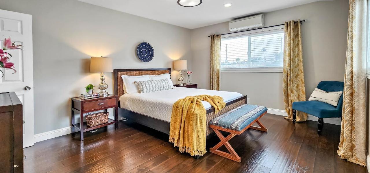 15 Mins To Venice Beach, Lax And Private Parking