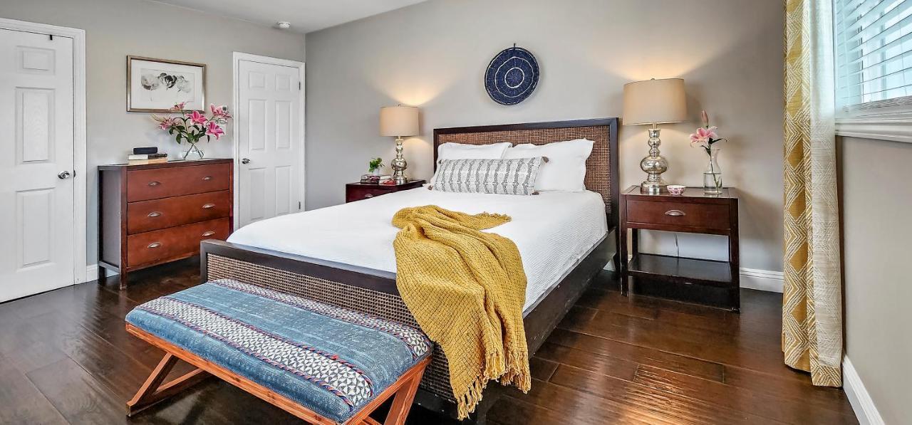 15 Mins To Venice Beach, Lax And Private Parking * Los Angeles