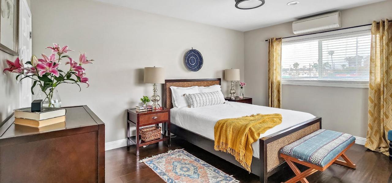 15 Mins To Venice Beach, Lax And Private Parking Los Angeles