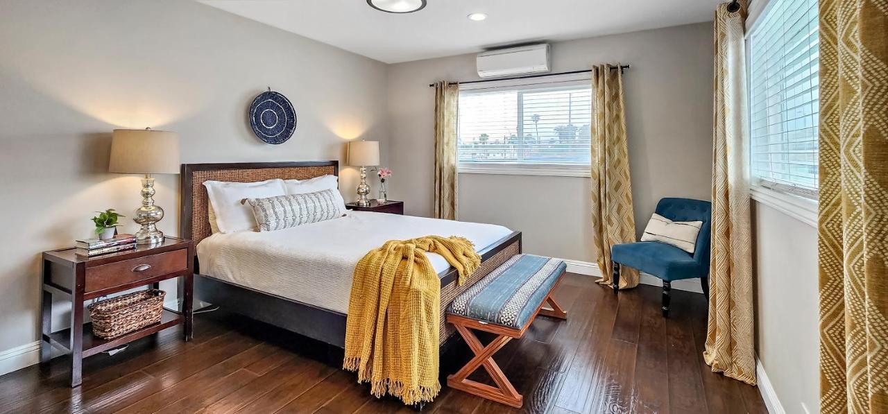 15 Mins To Venice Beach, Lax And Private Parking