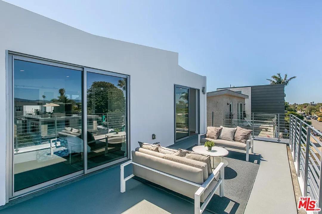Apartment Brooks Los Angeles