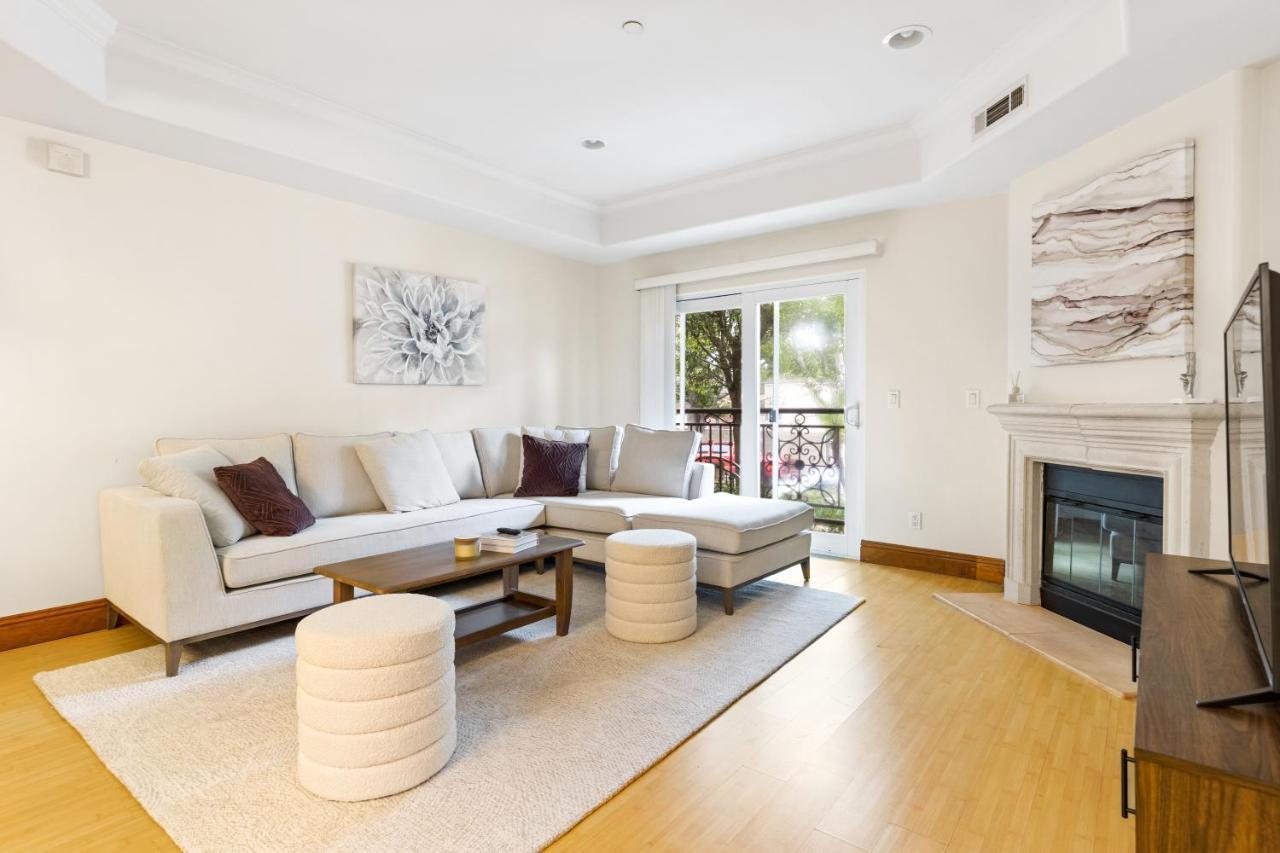 Charming And Stylish In The Heart Of La Los Angeles