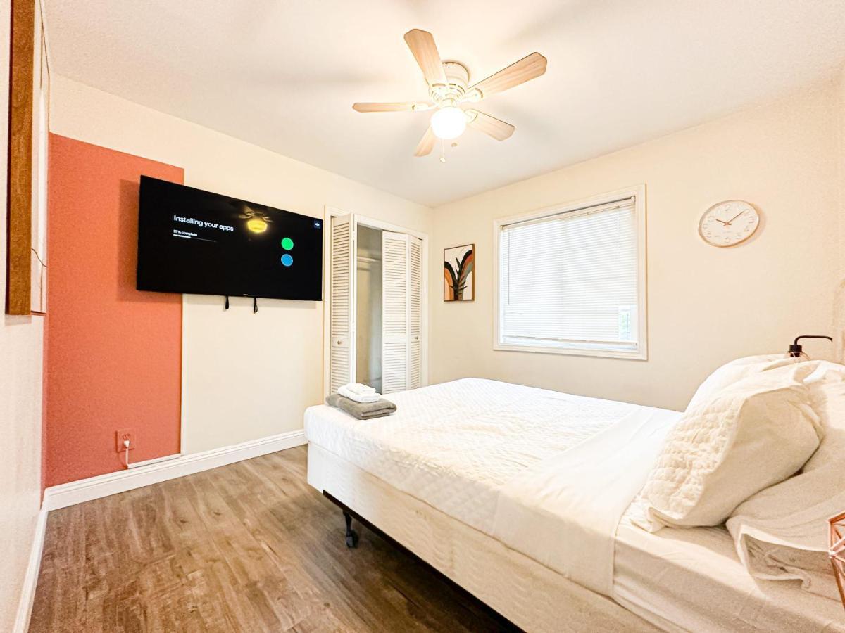 Holiday home Charming 4 Bedroom Oasis In - Rog-ct