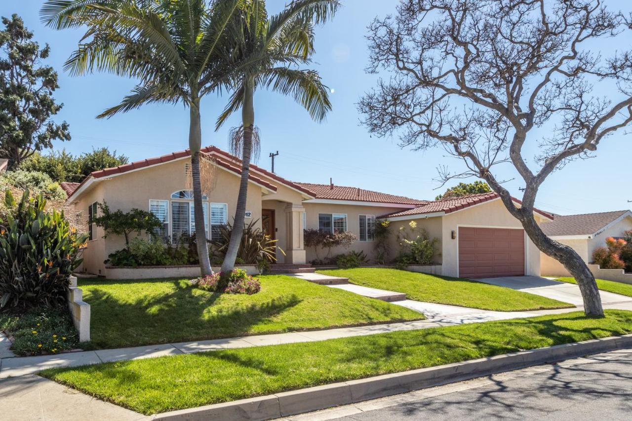 Villa Stunning, Quiet Pvt Luxe Home! King Bed, Jacuzzi, Fire Pit, Bbq! Beautiful!