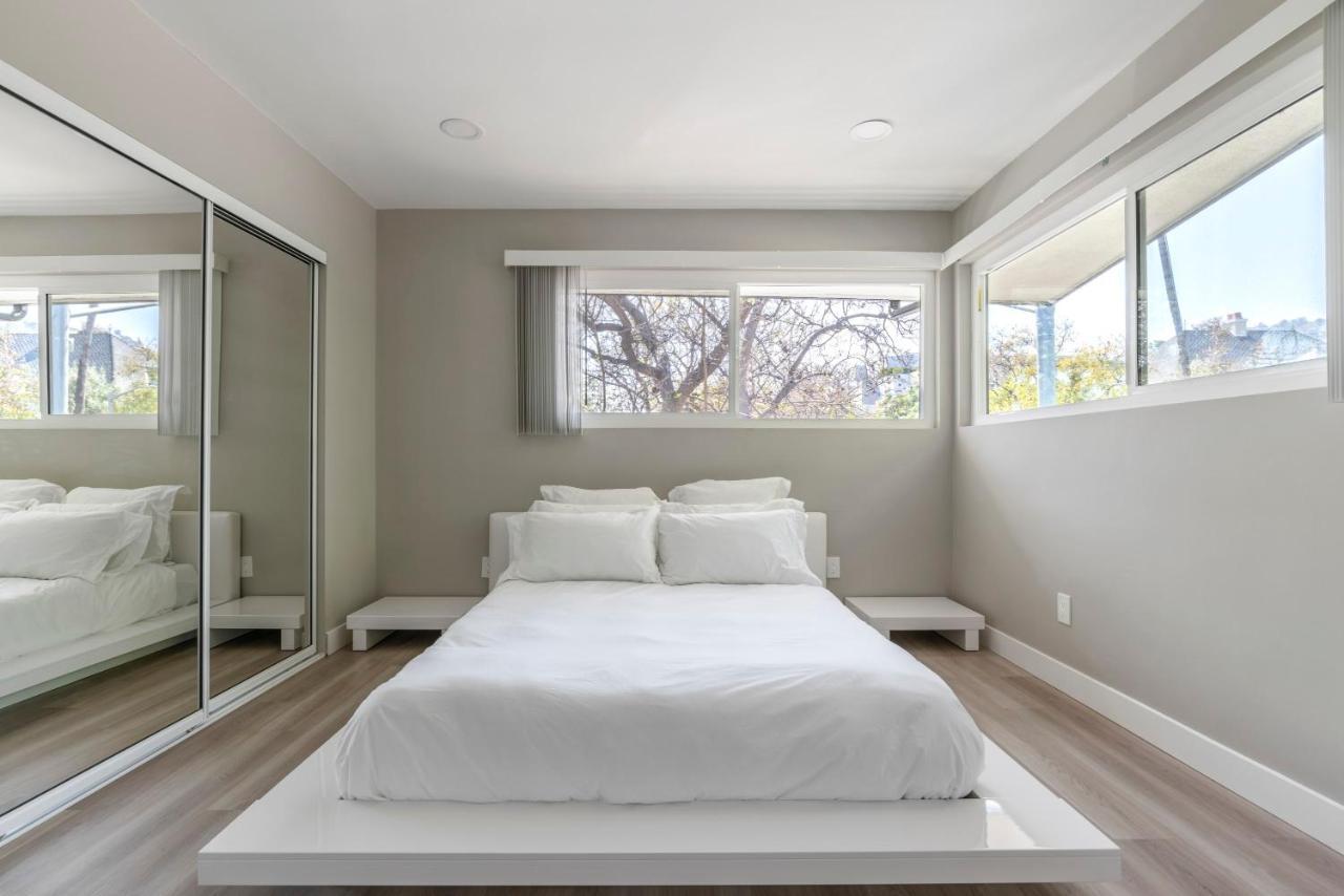 Modern Luxury Weho Boys Town *