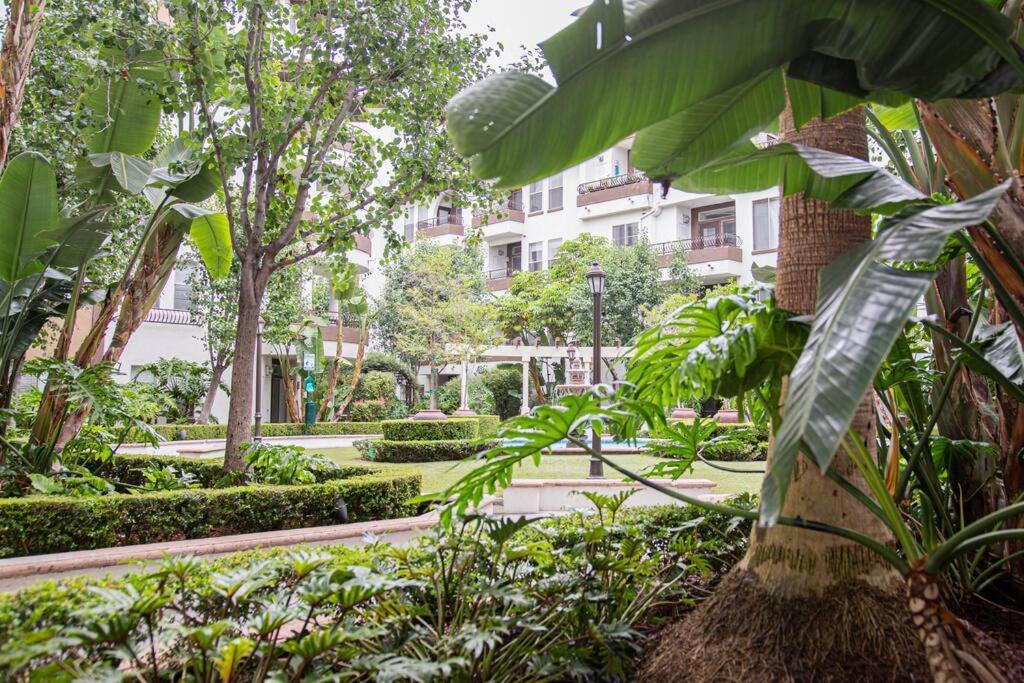 Apartment Oasis Of West Hollywood *