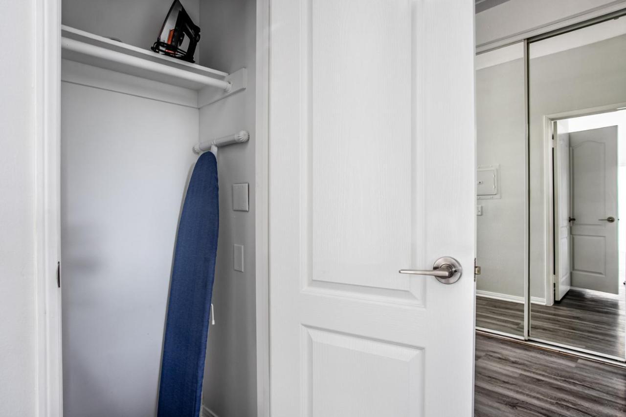 West La 2br W Rooftop Courtyard Lax-1055 Apartment