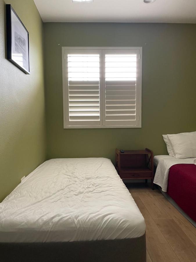Hollywood View Private With Amenities Homestay Los Angeles