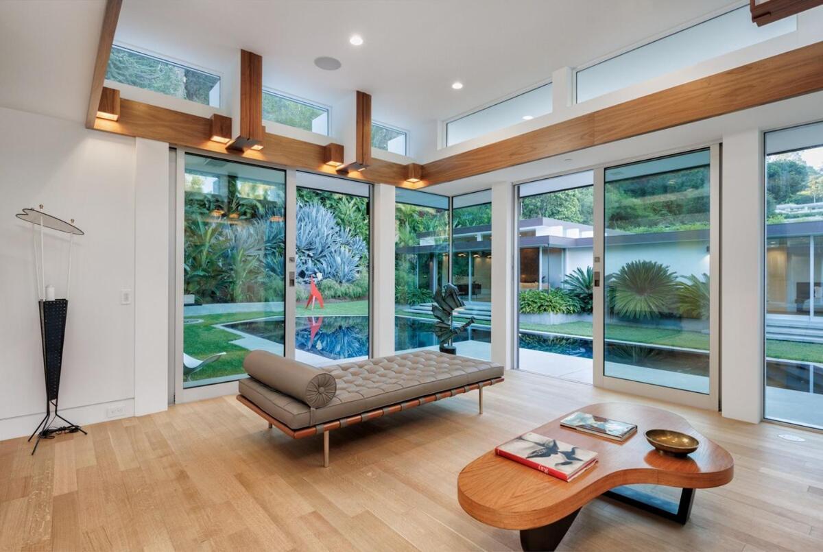 Loma Vista Modern