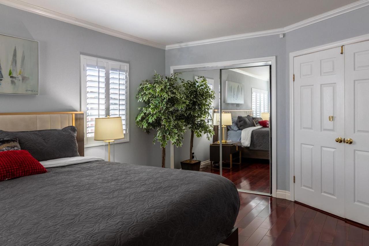 Stunning, Quiet Pvt Luxe Home! King Bed, Jacuzzi, Fire Pit, Bbq! Beautiful! * Los Angeles