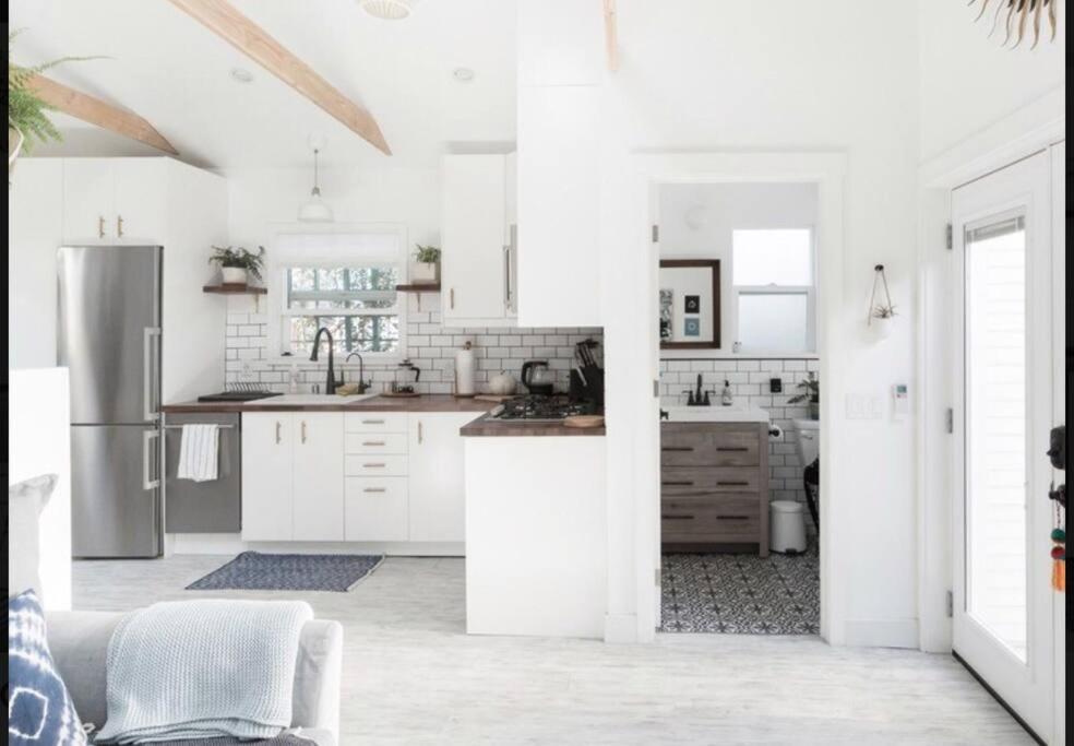 Venice Beach From Stunning Casita Indigo Studio Los Angeles