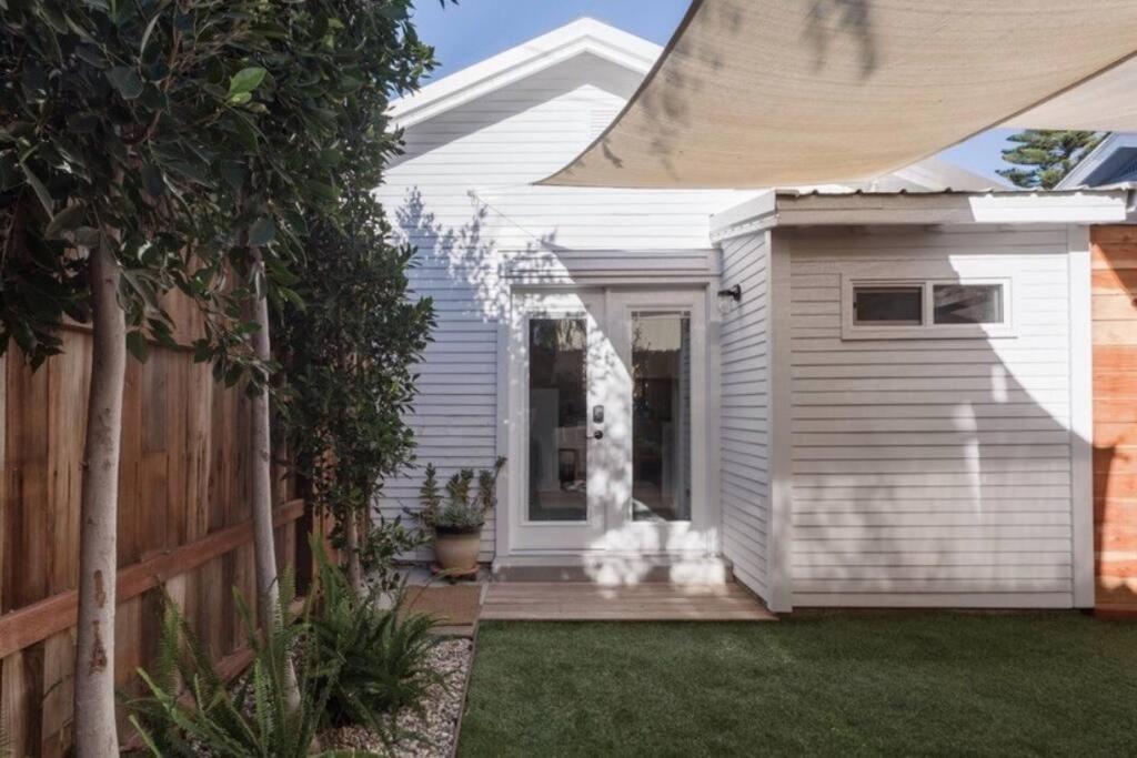 Venice Beach From Stunning Casita Indigo Studio *