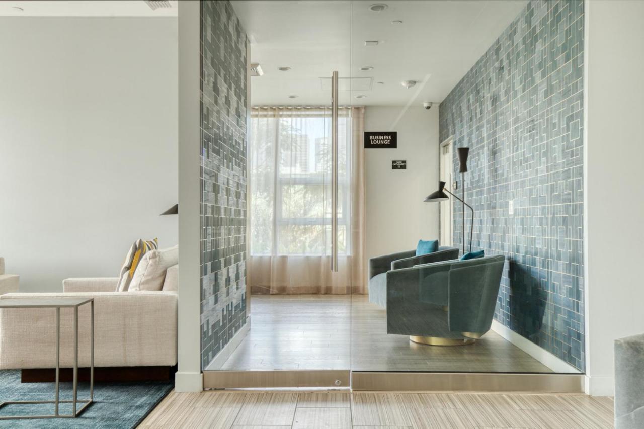 Apartment Downtown W Roof Pool Gym Nr 110 Lax-733 *