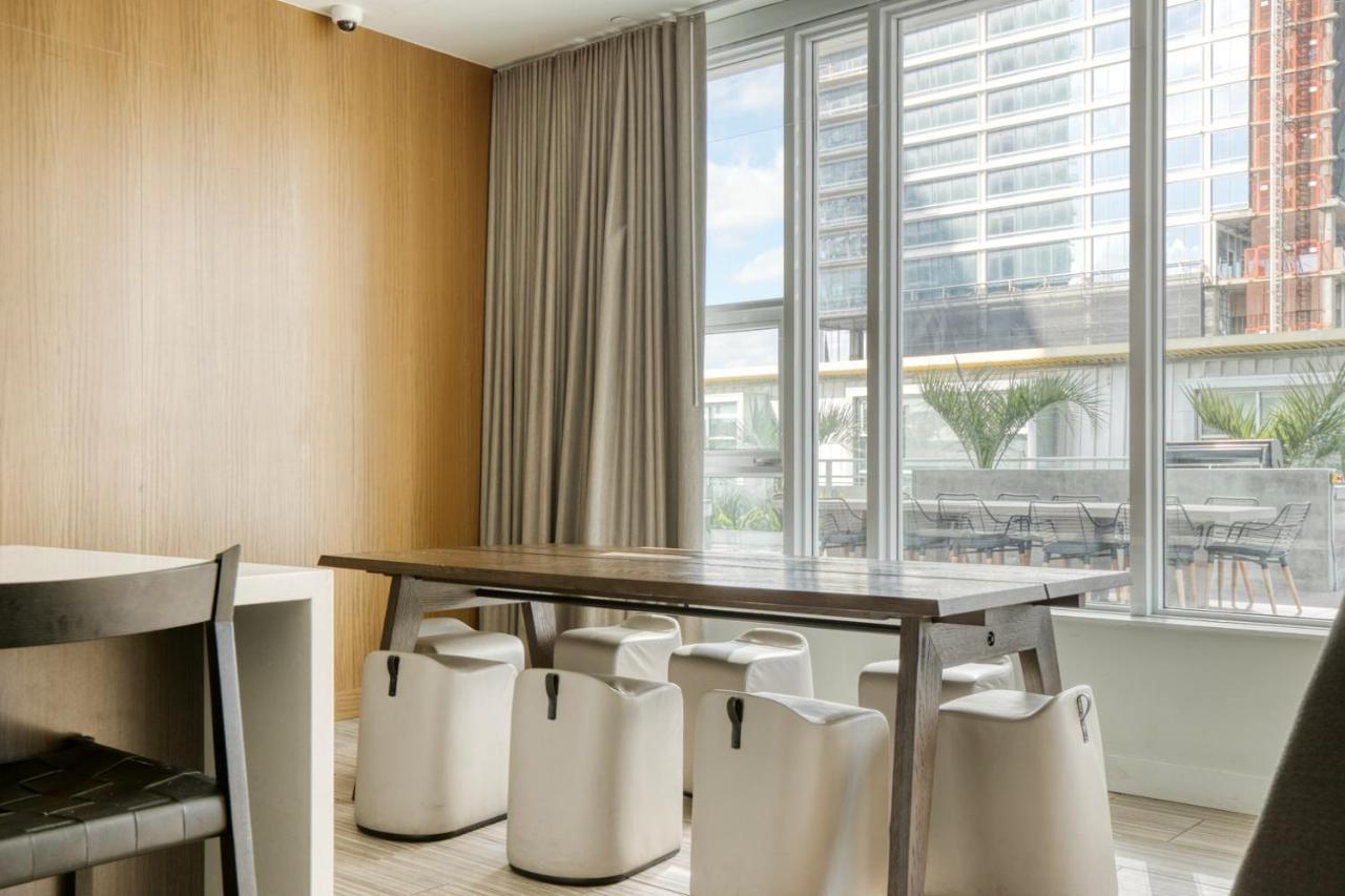 Apartment Downtown W Roof Pool Gym Nr 110 Lax-733 *