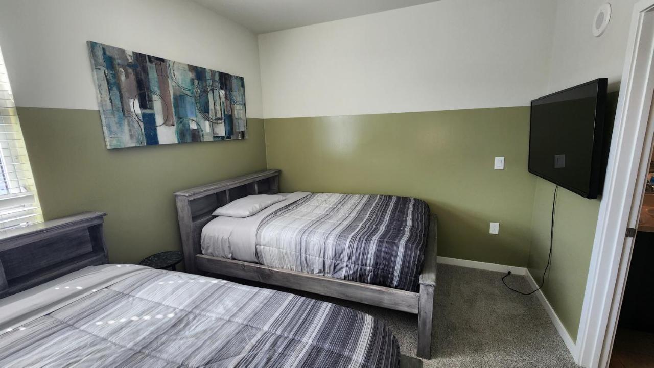 Beautiful Cozy In Downtown Angeles