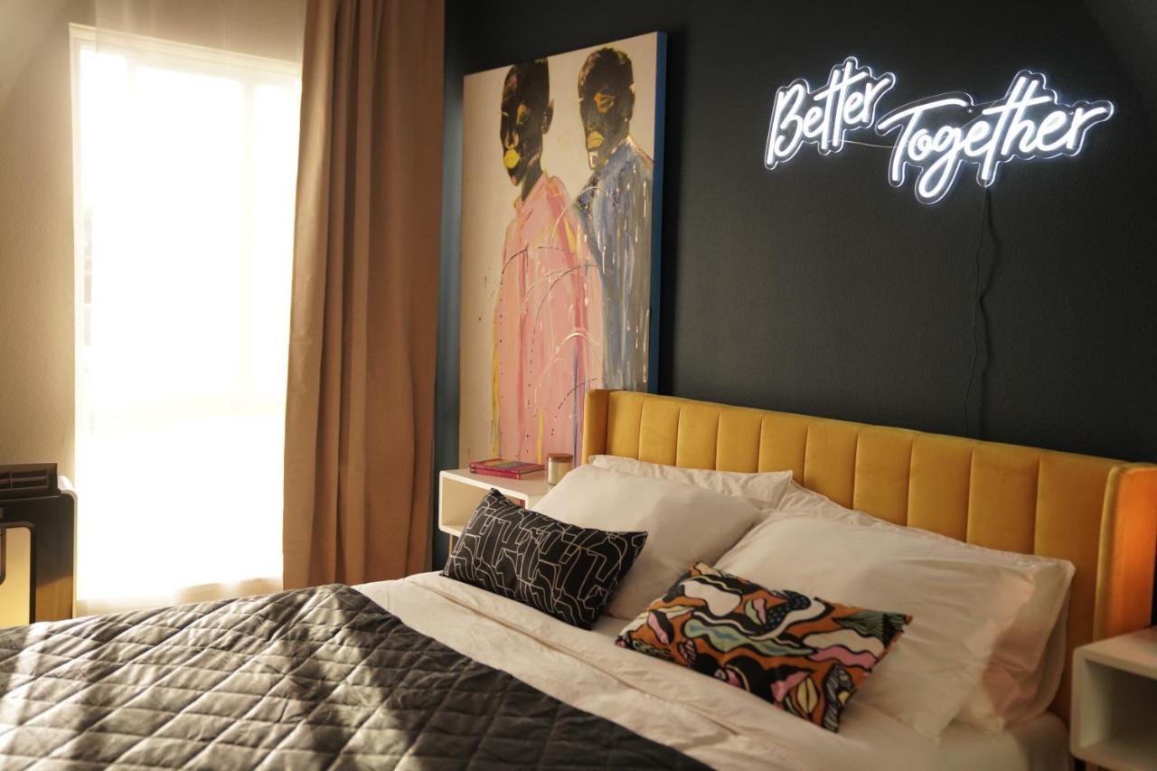 Lux Oasis In West Hollywood, Free Parking & Swimming Pool Los Angeles