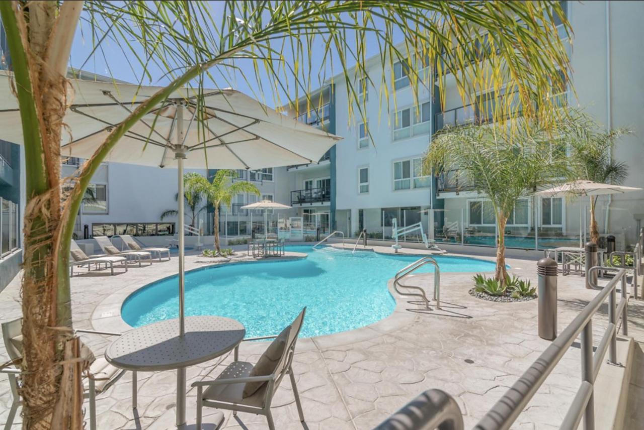 Lux Oasis In West Hollywood, Free Parking & Swimming Pool Los Angeles