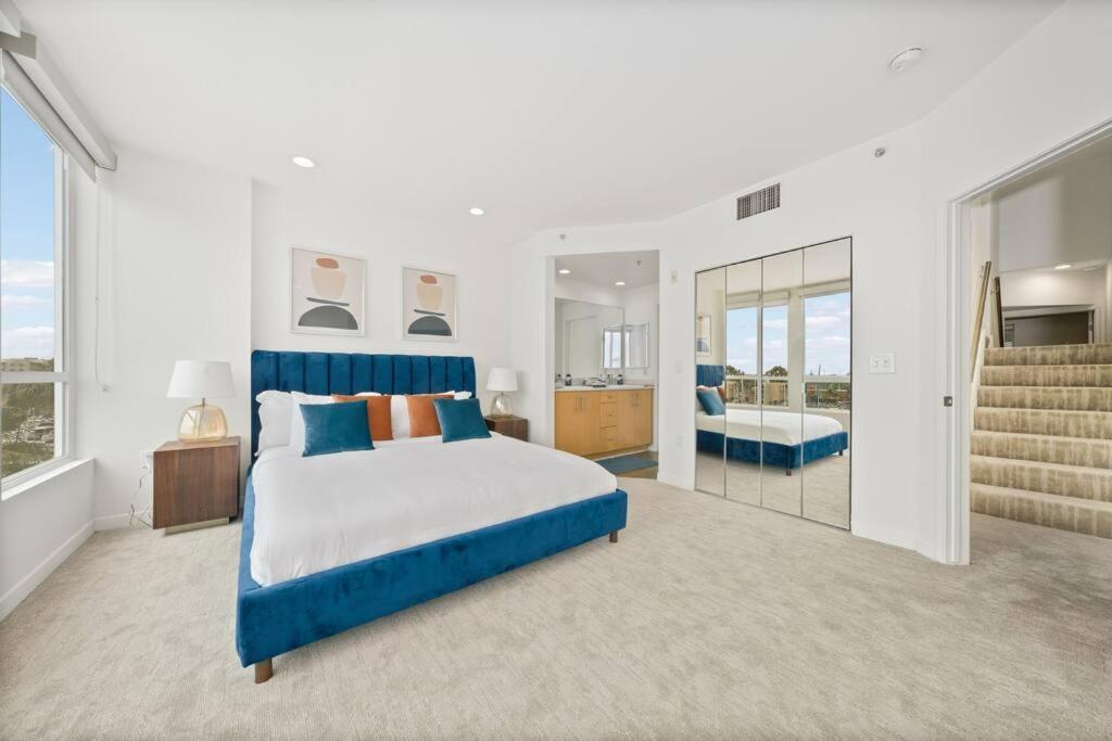 Penthouse Waterfront In The Heart Of Mdr/venice/sm Apartment