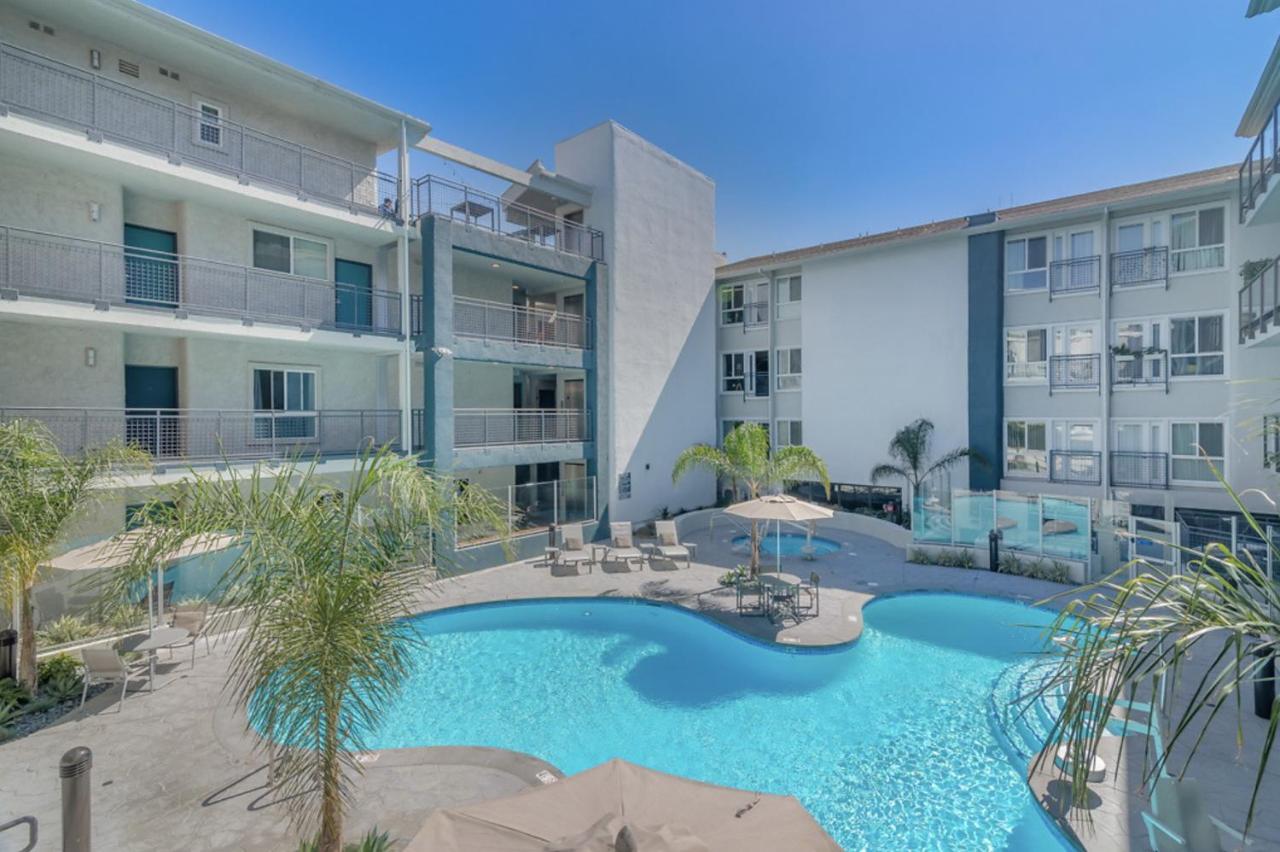 Lux Oasis In West Hollywood, Free Parking & Swimming Pool Apartment *