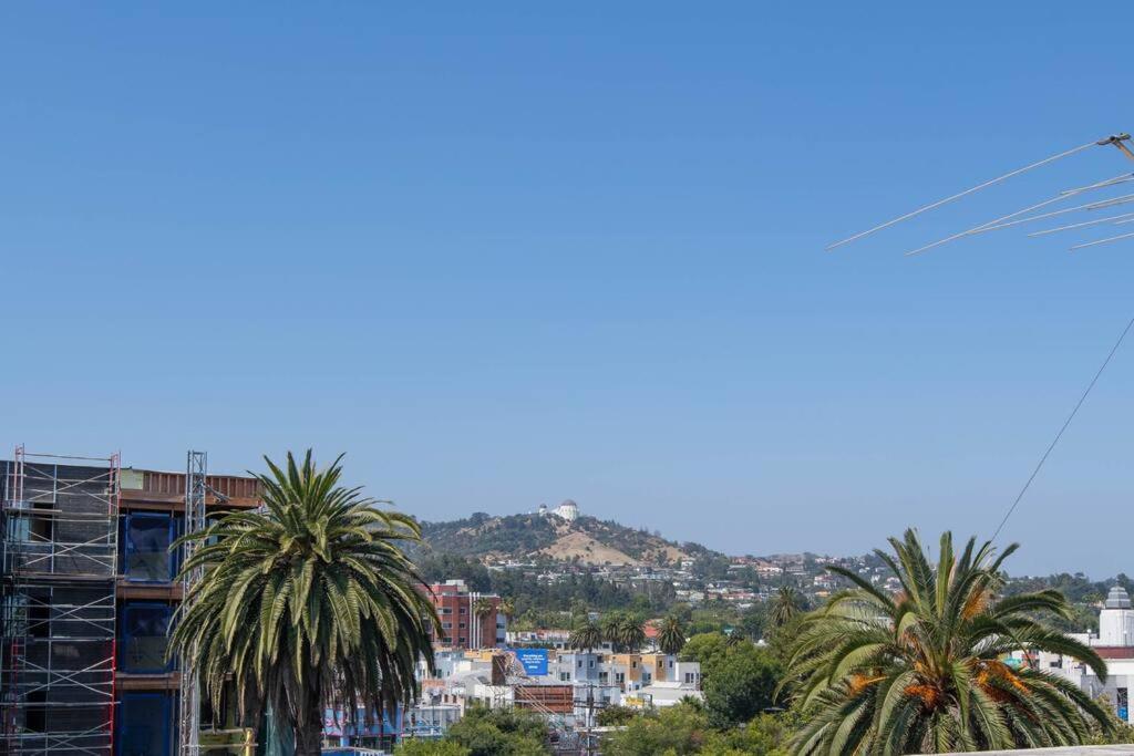 Hollywood 2bed Apt W Rooftop Pool & Panoramic View 211 * Los Angeles