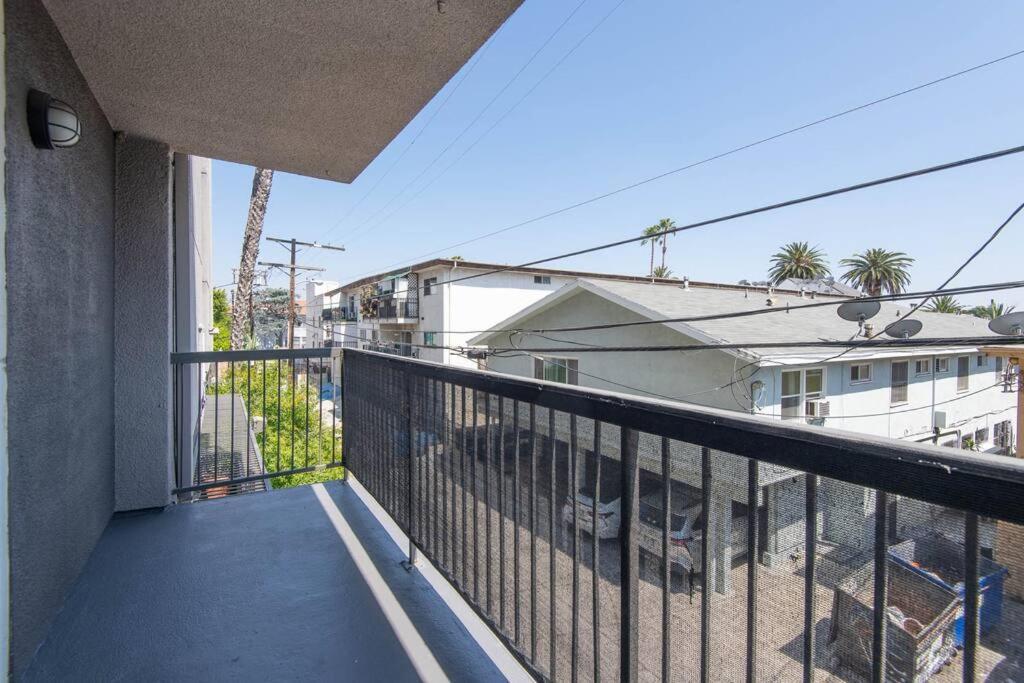 Apartment Hollywood 2bed Apt W Rooftop Pool & Panoramic View 211 Los Angeles
