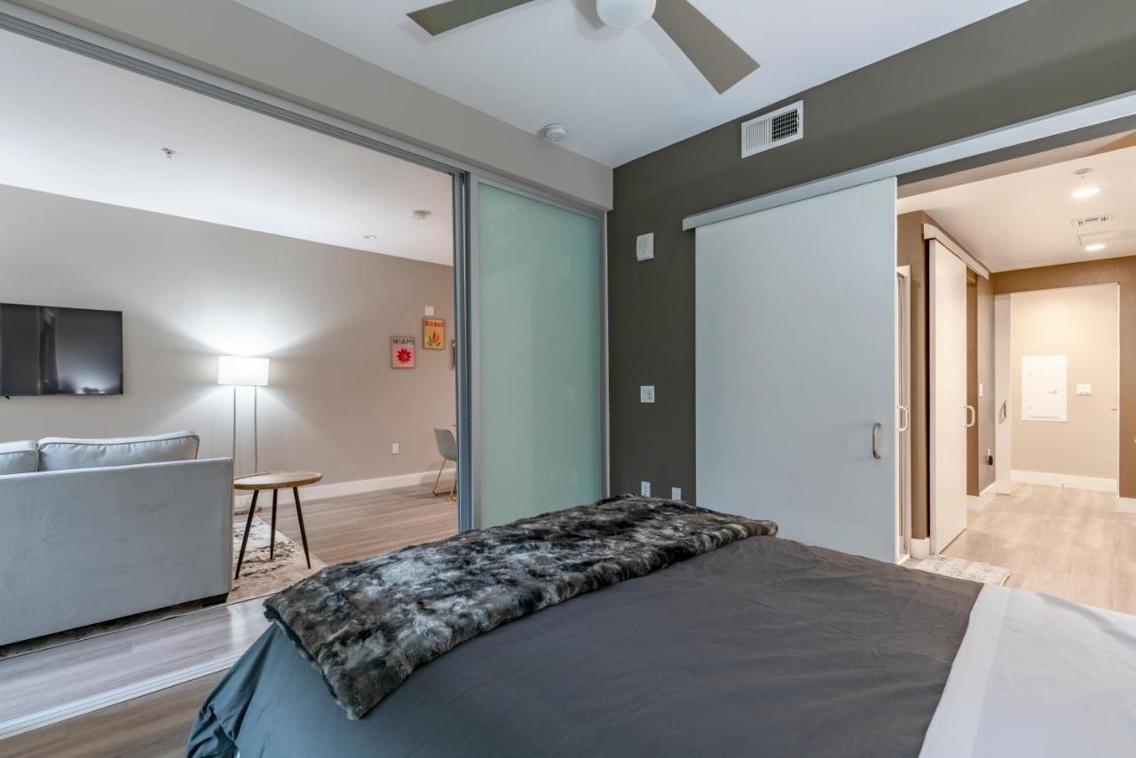 Brand New Weho Luxury * Los Angeles